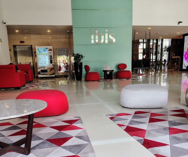ibis Abu Dhabi Grand Hotel lobby area